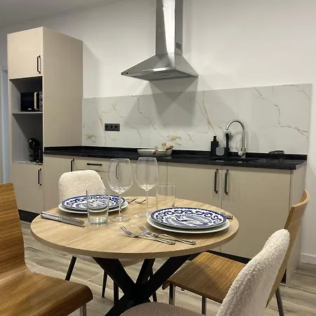 Victoria 1942 Villa *